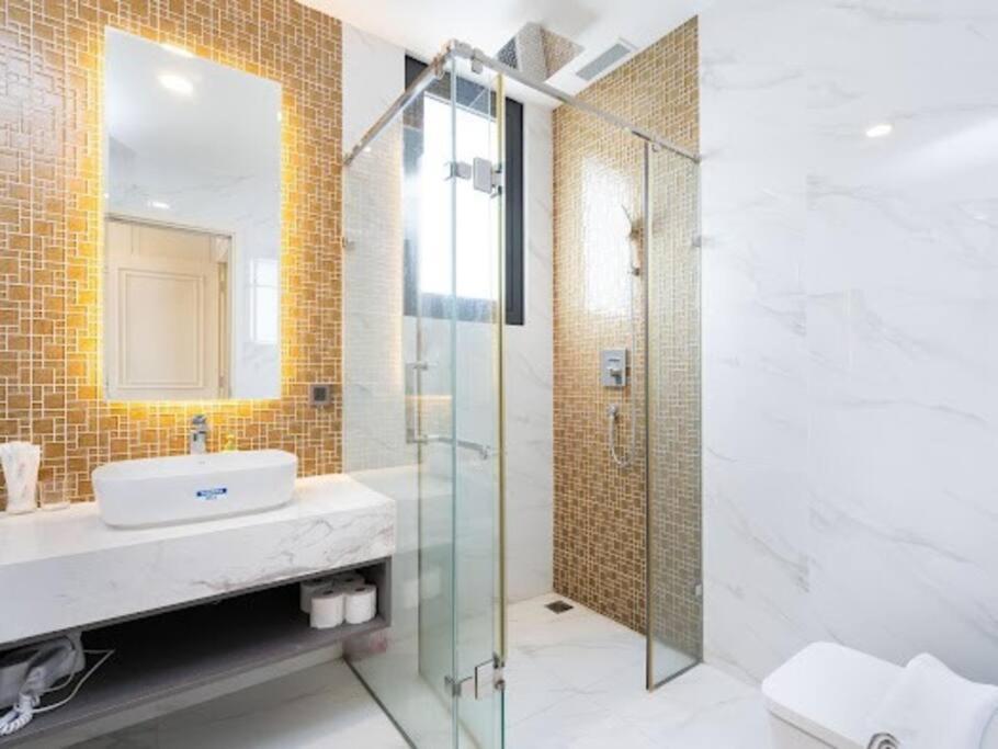 The Rixx Downtown Apartment@D1/Pool/Gym/Operahouse Ho Şi Min Exterior foto